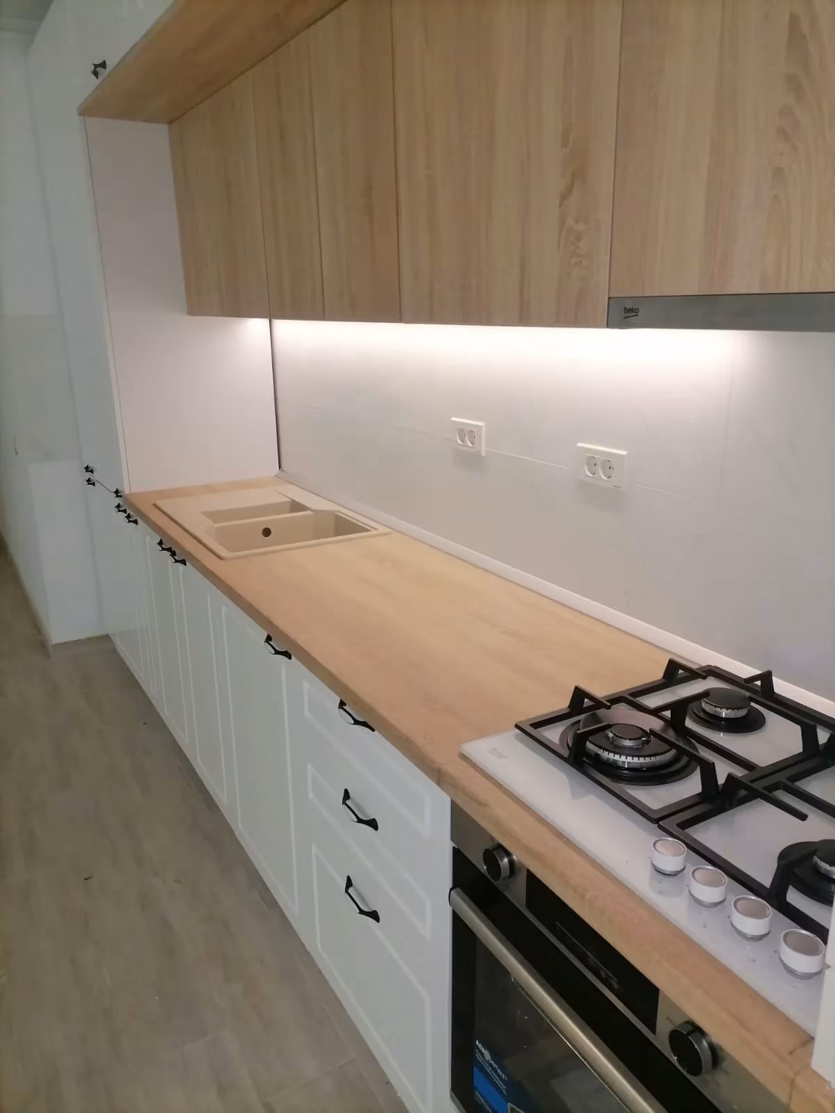 Proiect mobilier personalizat livrat de Artesano Mob